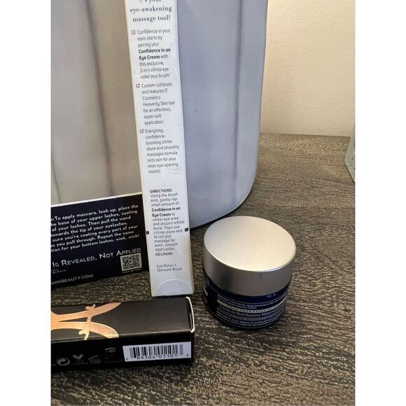 COSMETIC BUNDLE - Picture 7 of 8